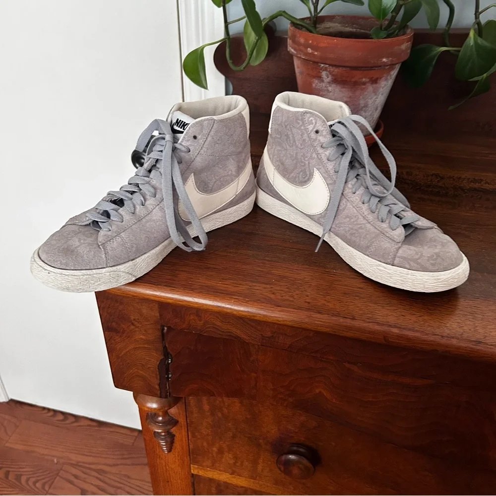 Nike Blazer Mid Premium Vintage
Wolf Grey Baroque, Genuine Suede, Unisex - Picture 8 of 16